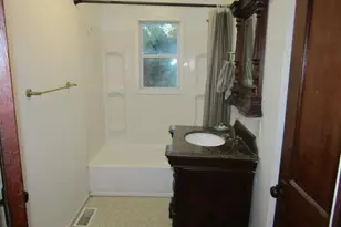 356 McLean St, Rosiclare, IL 62982 - Photo 18