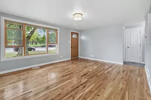 8930 S Crawford Ave, Hometown, IL 60456 - Photo 2