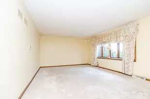8047 S Oketo Ave, Bridgeview, IL 60455 - Photo 2