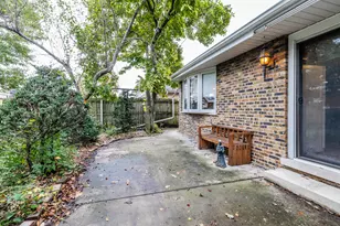 8047 S Oketo Ave, Bridgeview, IL 60455 - Photo 14