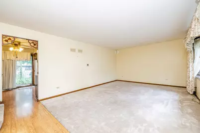 8047 S Oketo Avenue, Bridgeview, IL 60455 - Photo 4