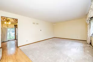 8047 S Oketo Ave, Bridgeview, IL 60455 - Photo 4