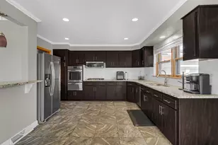 1400 E Lynn Ct, Homewood, IL 60430 - Photo 8