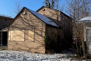 15032 Winchester Ave, Harvey, IL 60426 - Photo 2