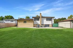 1933 Plainfield Dr, Des Plaines, IL 60018 - Photo 26