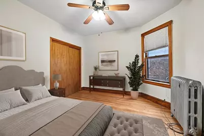 3327 N Hamlin Avenue, Chicago, IL 60618 - Photo 22