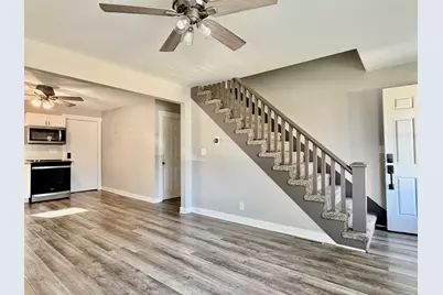 609 W 10th Street, Sterling, IL 61081 - Photo 6