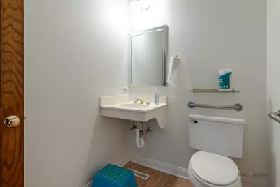 1017/1019 W Park Avenue, Libertyville, IL 60048 - Photo 8
