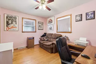 8440 S 77th Ave, Bridgeview, IL 60455 - Photo 12