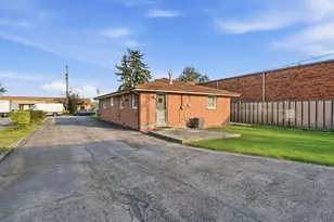 8440 S 77th Ave, Bridgeview, IL 60455 - Photo 18