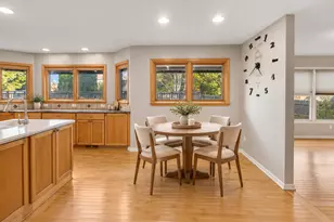 697 Fox Hollow, Dekalb, IL 60115 - Photo 18