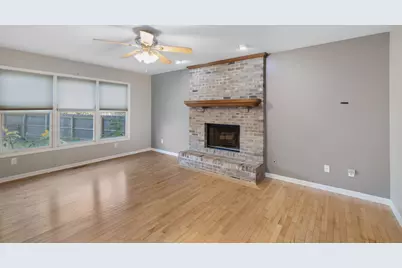 697 Fox Hollow, Dekalb, IL 60115 - Photo 10