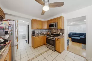 2115 Halsey Dr, Des Plaines, IL 60018 - Photo 10