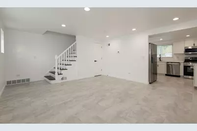 2236 E 96th Street, Chicago, IL 60617 - Photo 4