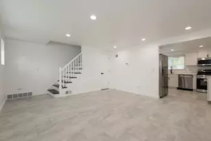 2236 E 96th St, Chicago, IL 60617 - Photo 4
