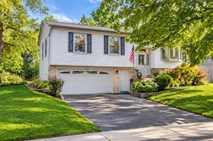 767 Leslie Ln, Glendale Heights, IL 60139 - Photo 1