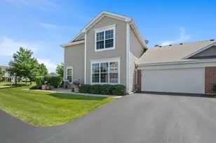296 Whitfield Dr, Sugar Grove, IL 60554 - Photo 2