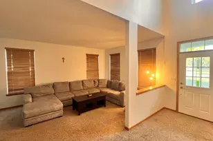 296 Whitfield Dr, Sugar Grove, IL 60554 - Photo 4