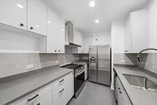 680 N Lake Shore Dr, Chicago, IL 60611 - Photo 6