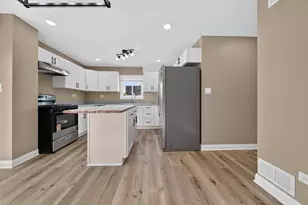 17089 Crane Ave, Hazel Crest, IL 60429 - Photo 16