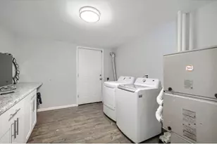 1957 E 72nd St, Chicago, IL 60649 - Photo 12