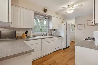 89 Grange Road, Elk Grove Village, IL 60007 - Photo 10