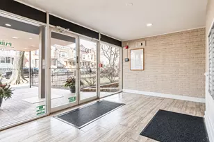 110 N Kenilworth Ave, Oak Park, IL 60301 - Photo 2