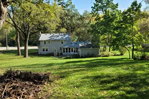 235 N Lincoln Ave, Carpentersville, IL 60110 - Photo 56