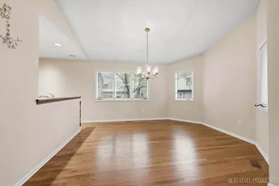 110 Elmtree Court, Saint Charles, IL 60174 - Photo 6
