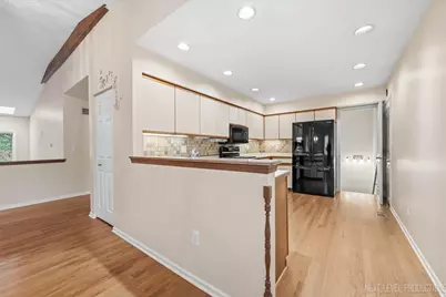 110 Elmtree Court, Saint Charles, IL 60174 - Photo 14