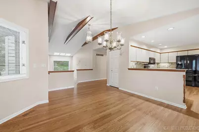 110 Elmtree Court, Saint Charles, IL 60174 - Photo 8