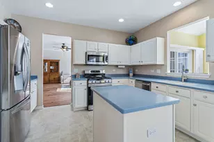 21305 Hidden Lk Ct, Crest Hill, IL 60403 - Photo 8