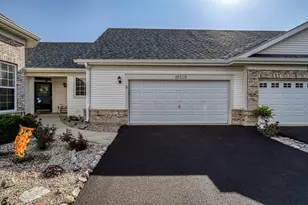 21305 Hidden Lk Ct, Crest Hill, IL 60403 - Photo 1