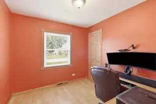 3221 Hopkins St, Steger, IL 60475 - Photo 10