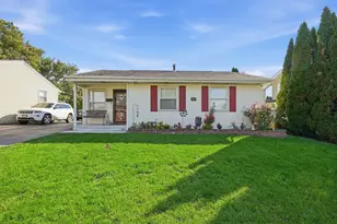 3221 Hopkins St, Steger, IL 60475 - Photo 2