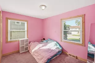 3221 Hopkins St, Steger, IL 60475 - Photo 8
