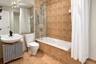 3600 N Lake Shore Dr, Chicago, IL 60613 - Photo 14