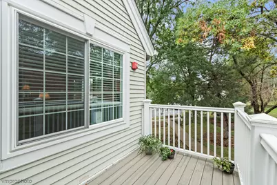 190 Lucerne Court, Wheeling, IL 60090 - Photo 6