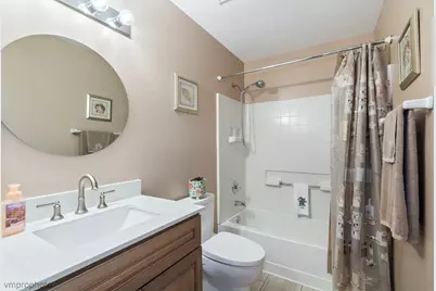 190 Lucerne Court, Wheeling, IL 60090 - Photo 12