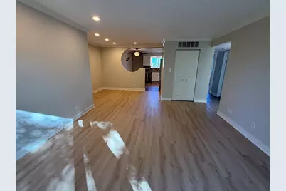 9386 Bay Colony Drive #3S, Des Plaines, IL 60016 - Photo 4