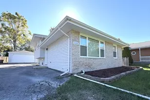 1129 Carol St, Downers Grove, IL 60516 - Photo 1