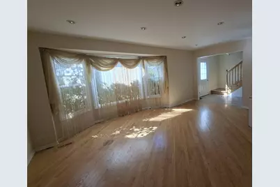 34 Newtown Drive, Buffalo Grove, IL 60089 - Photo 2