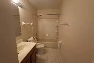 34 Newtown Dr, Buffalo Grove, IL 60089 - Photo 12