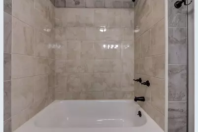 3637 W Oakdale Avenue #G, Chicago, IL 60618 - Photo 10