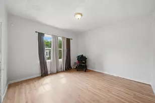 8914 S Exchange Ave, Chicago, IL 60617 - Photo 4