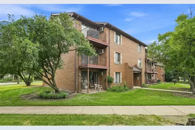 700 N Briar Hill Lane #5, Addison, IL 60101 - Photo 2