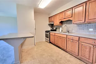 2820 Dundee Rd, Northbrook, IL 60062 - Photo 6