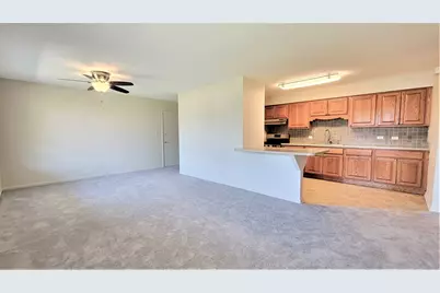 2820 Dundee Road #10B, Northbrook, IL 60062 - Photo 12
