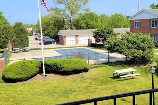 2820 Dundee Rd, Northbrook, IL 60062 - Photo 16