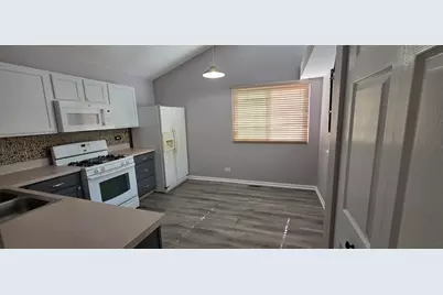 214 Hidden Creek Lane #214, North Aurora, IL 60542 - Photo 8